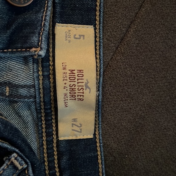 Womens hollister shorts ( SIZE 5 it will not allow me to put the correct size. ) - Picture 2 of 2